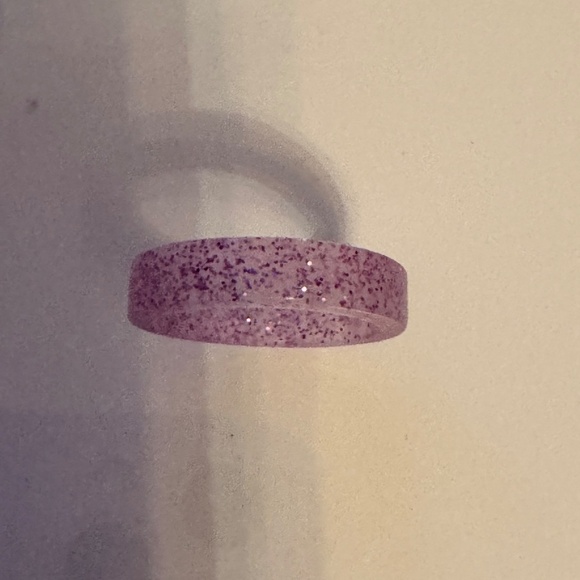 NEW! Women's QALO Silicone Pink Glitter Ring Band, Size 6 - Picture 8 of 9